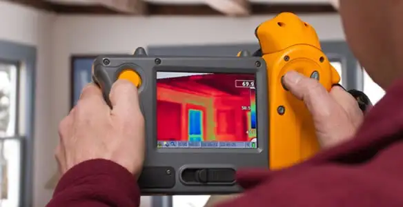home energy audit service capturing thermal readings to analyze insulation and electrical efficiency in Houston, TX